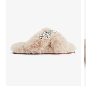 Cozy Faux-Fur Slippers with Crisscross Design and Shiny removable Brooch Accent